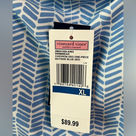 NWT Vineyard Vines swimsuit - Picture 3 of 4